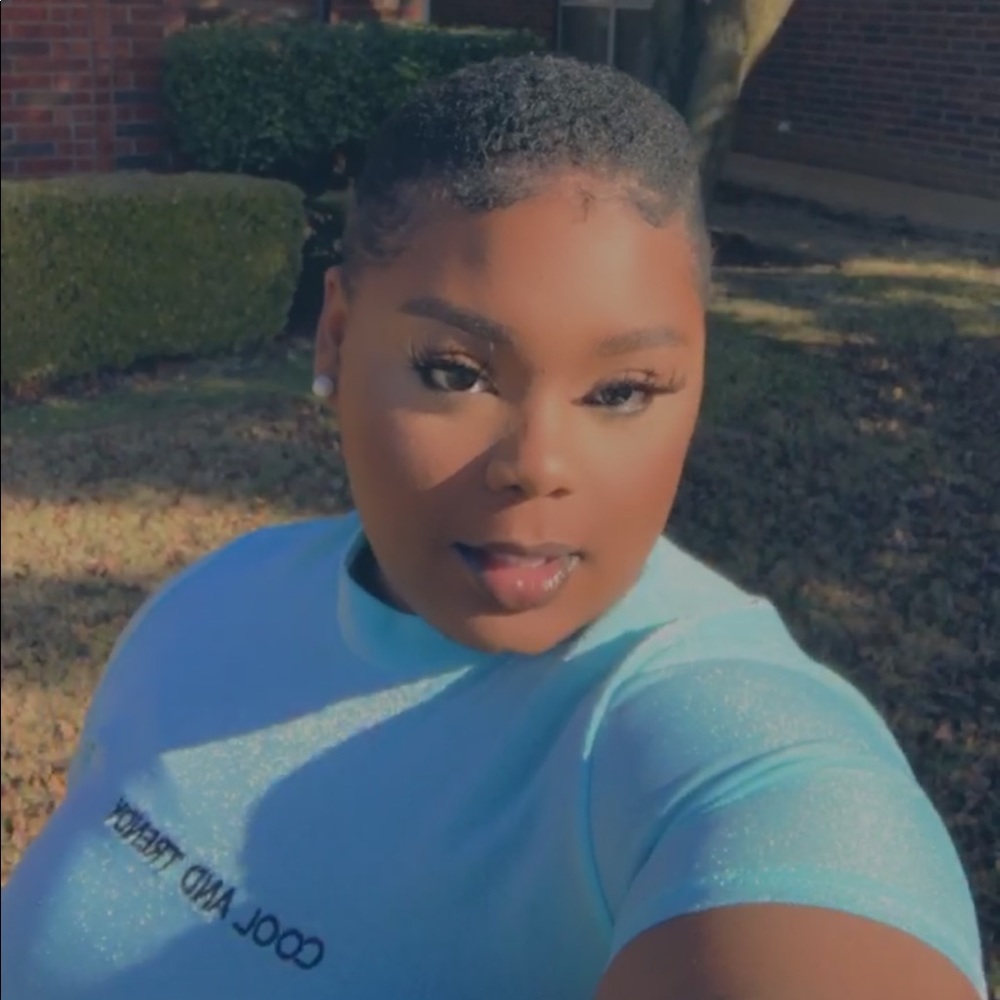 Meet your Posher, Samira